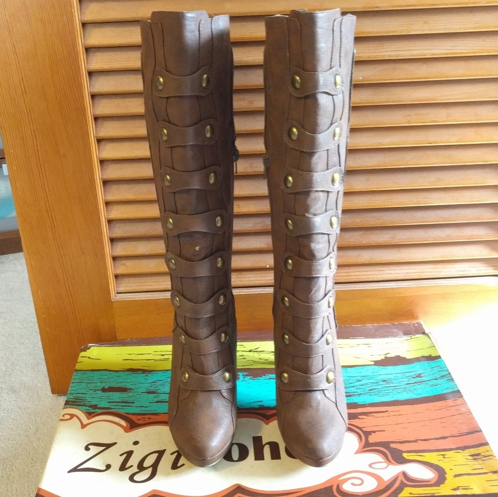 New Zigisoho Knee High Heeled Boots - Picture 8 of 8